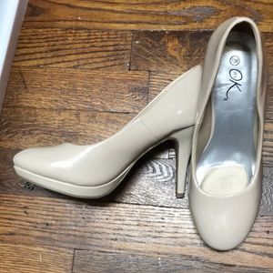 Nude heels with padded foot sole